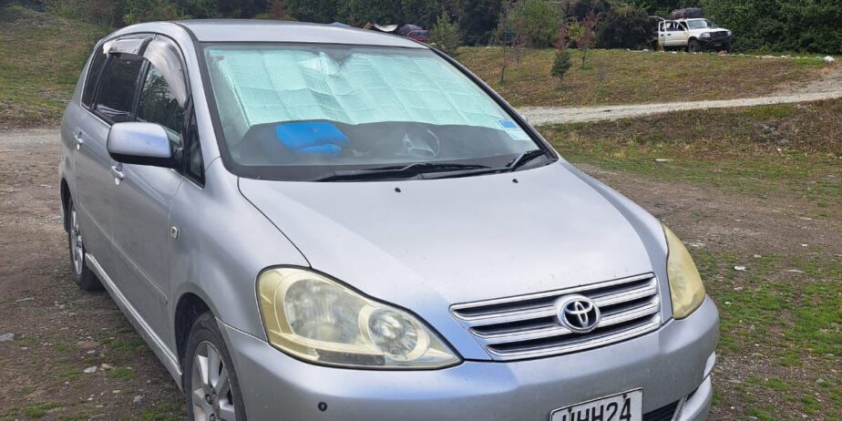 Toyota Ipsum