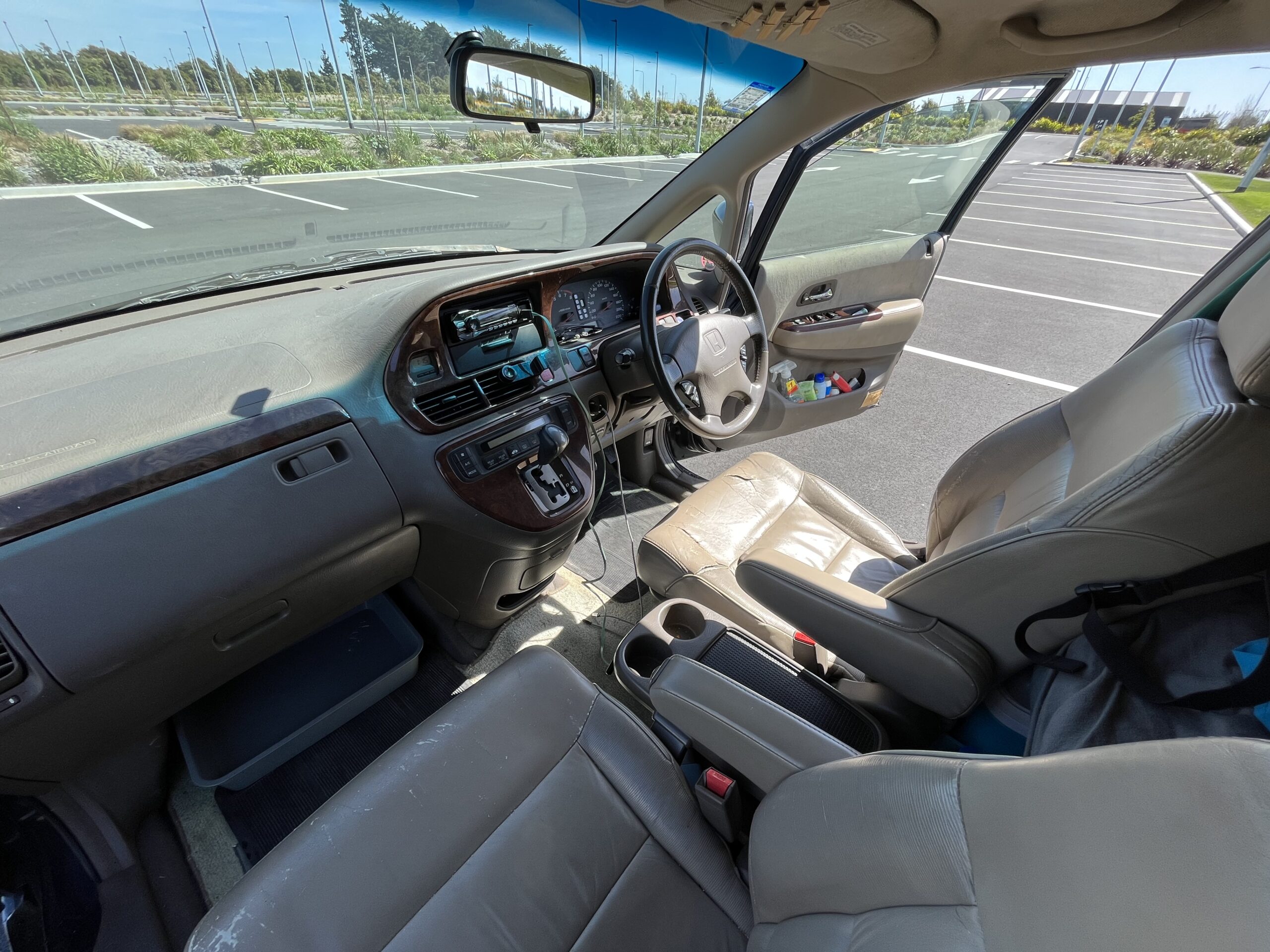 Honda Odyssey 2001 – Self-contained