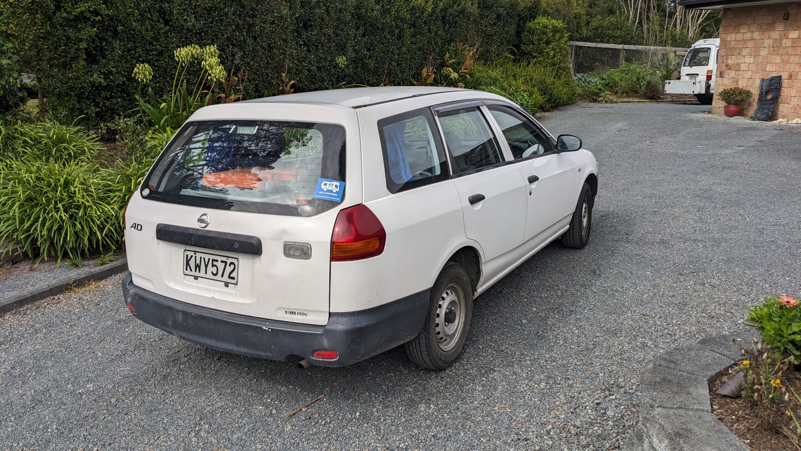 2006 NISSAN AD SELF CONTAINED