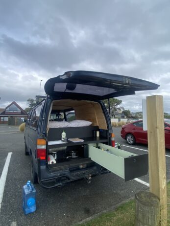 Toyota Hiace LWB full time 4WD