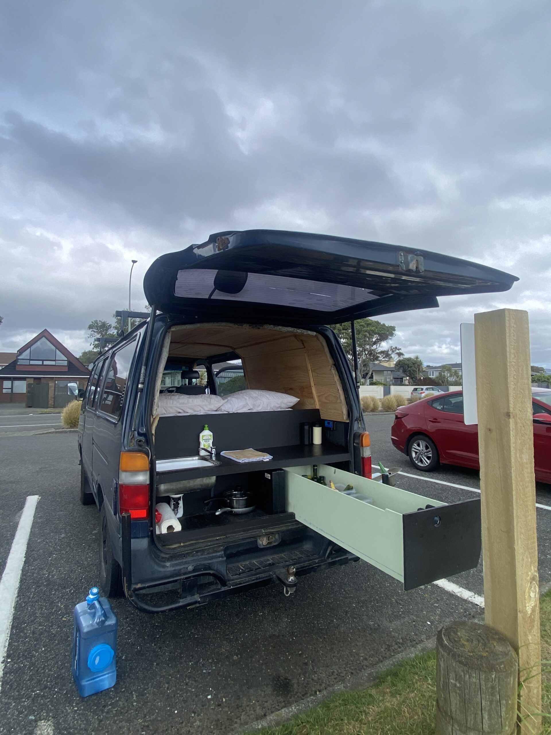 Toyota Hiace LWB full time 4WD