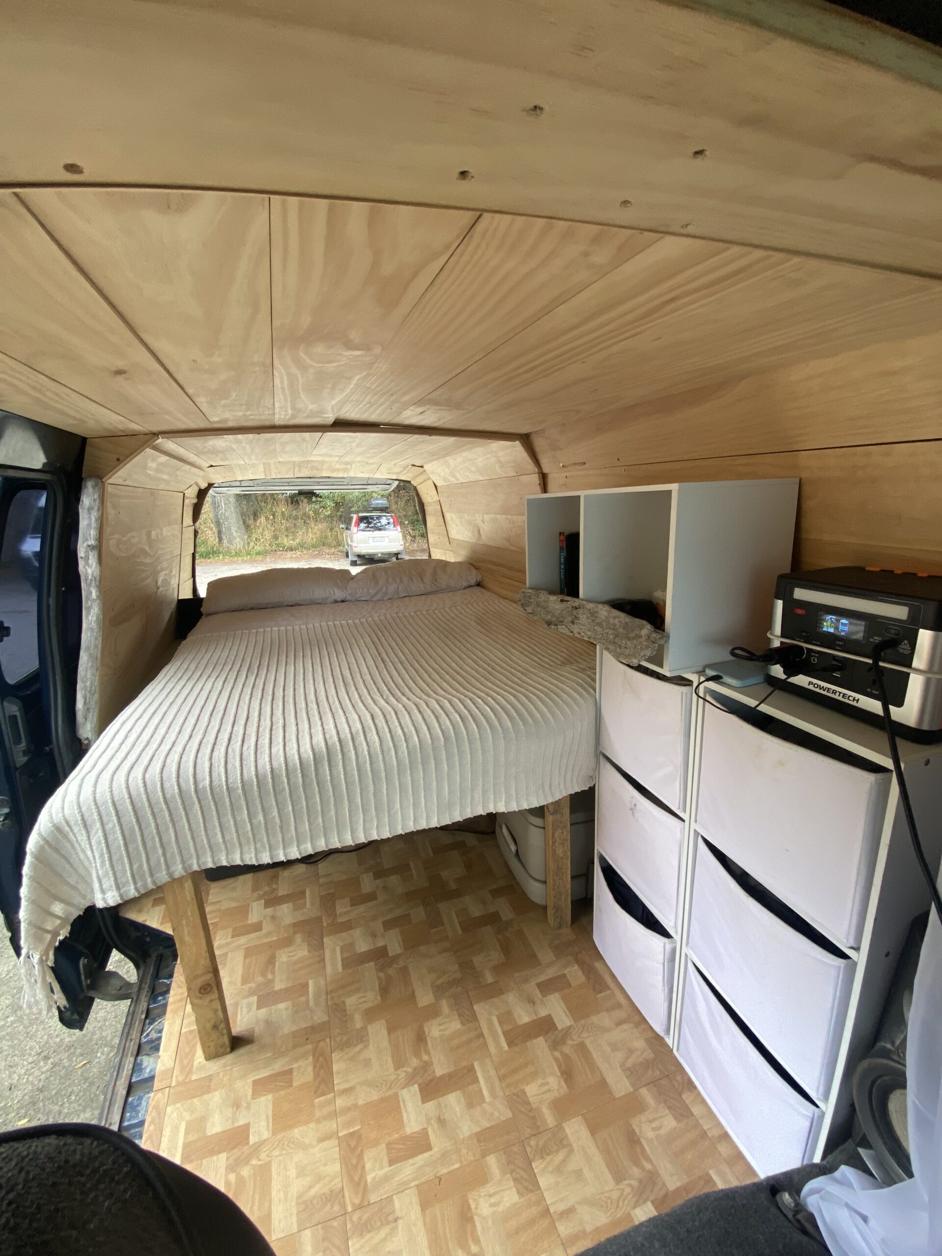 Toyota Hiace LWB full time 4WD