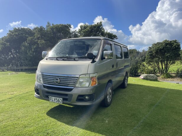 Nissan Caravan 2006 (sc)