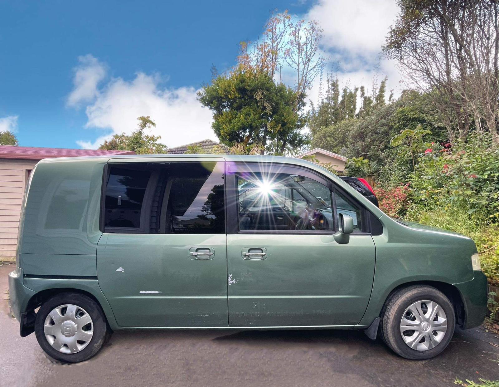 Self contained Honda Mobilo Spike 2005