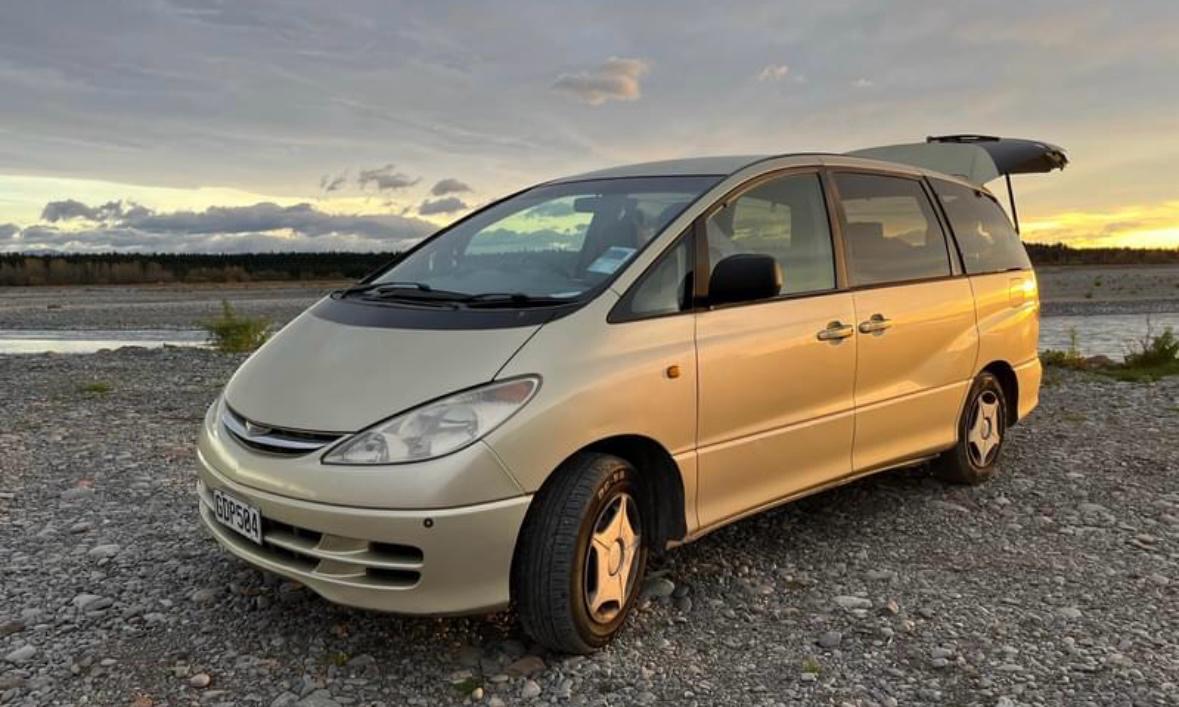 Toyota Estima to sell !!