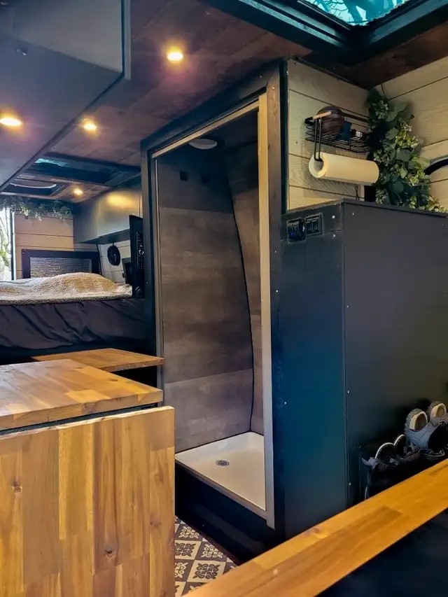 2004 Dodge Sprinter 3500 converted campervan
