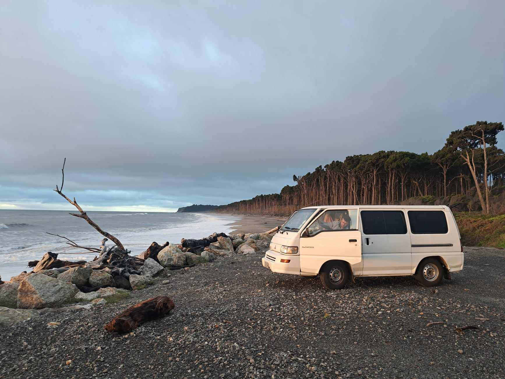 MITSUBISHI L300 CAMPERVAN