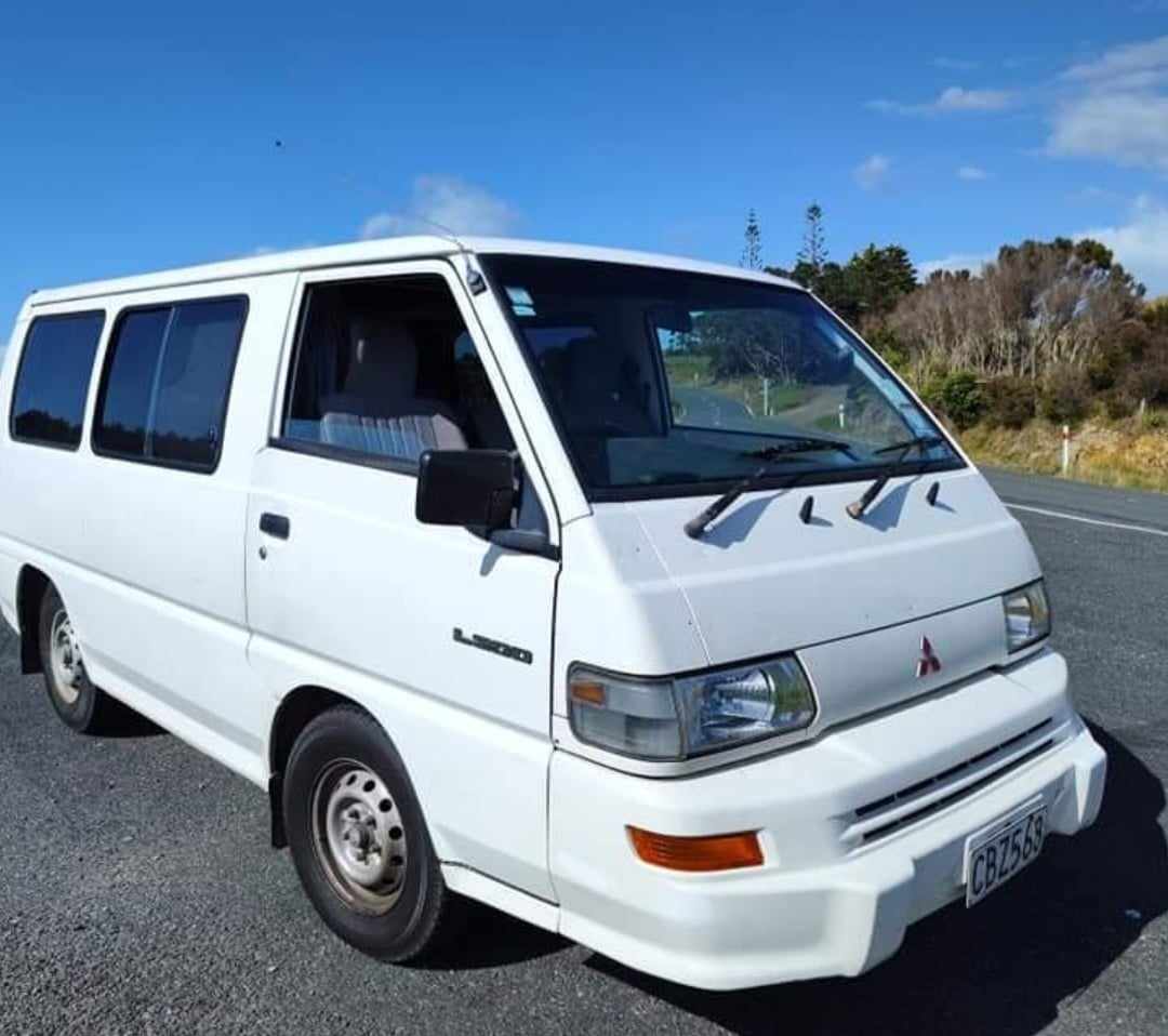 MITSUBISHI L300 CAMPERVAN