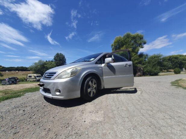 Nissan Presage 2006