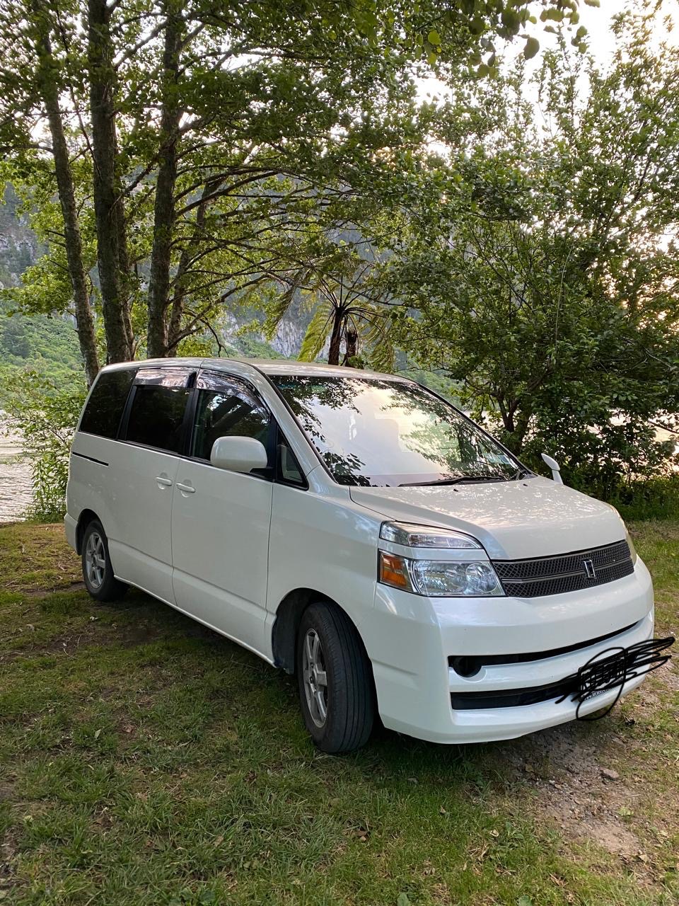 Toyota Voxy 2005 Self Contained