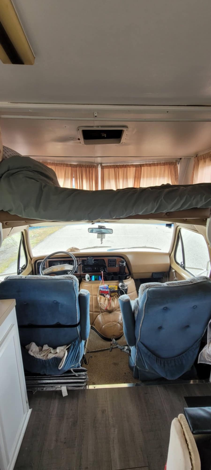 Ford E350 Windjammer 1986