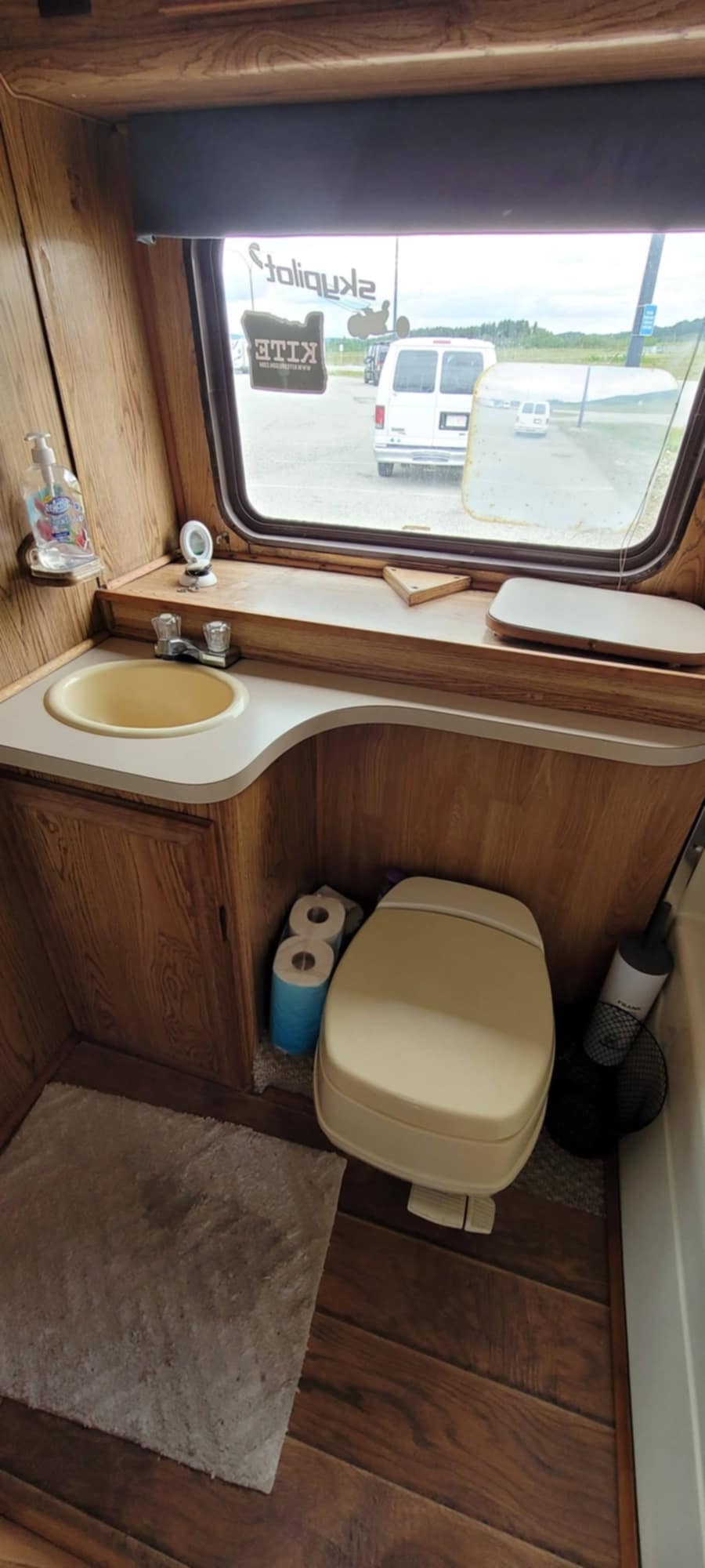 Ford E350 Windjammer 1986