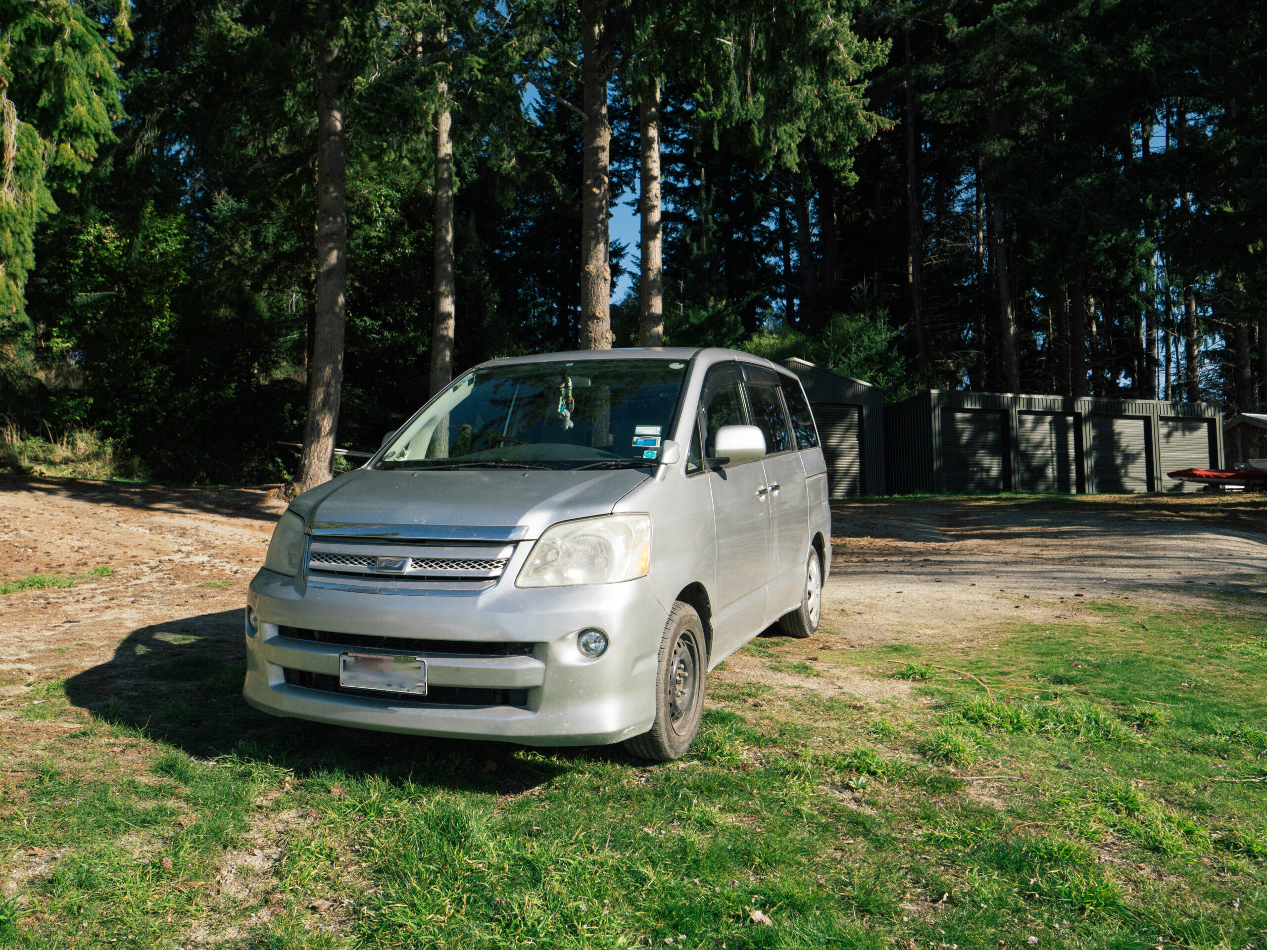 Toyota Noah Self Contained