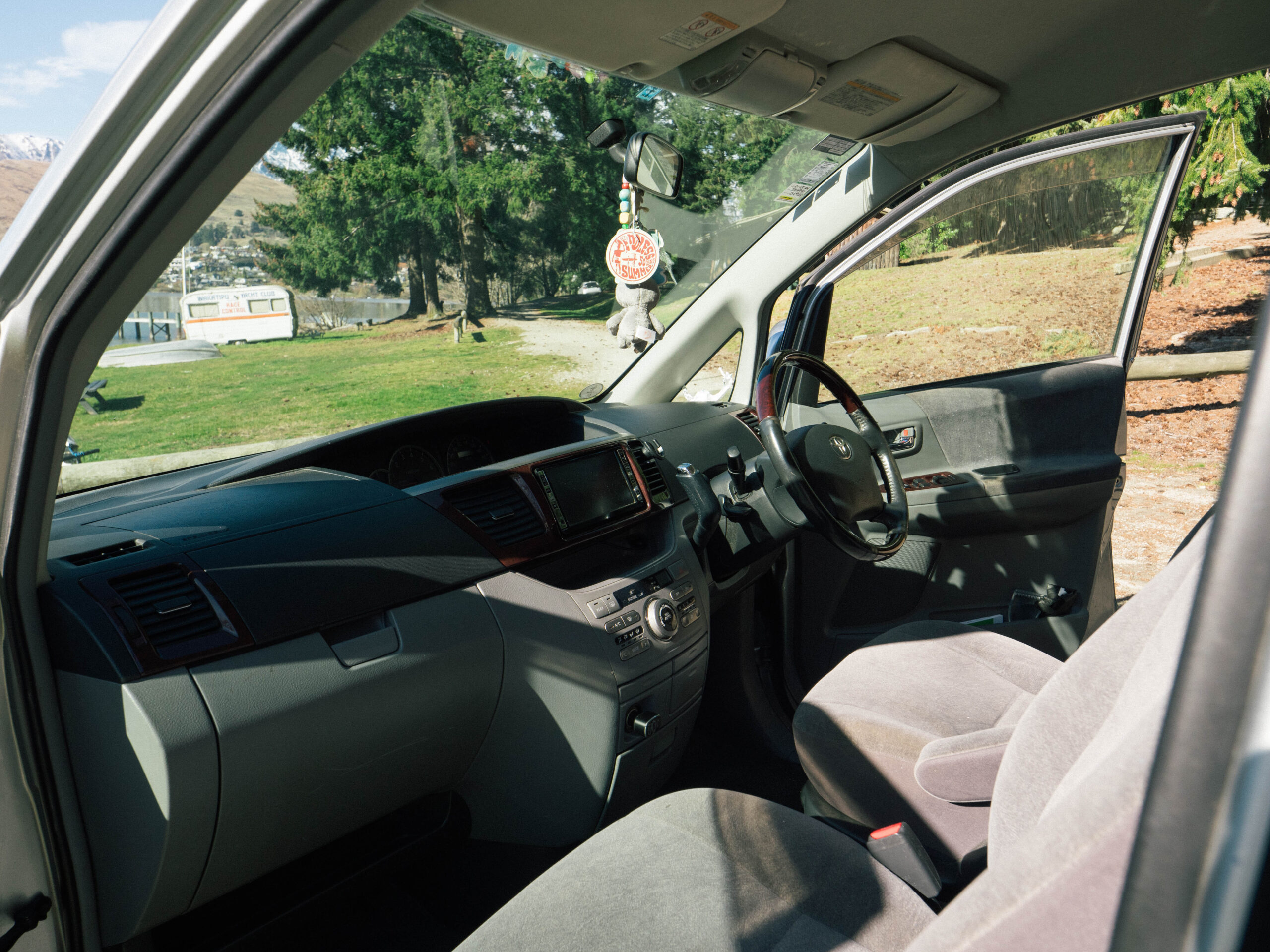 Toyota Noah Self Contained