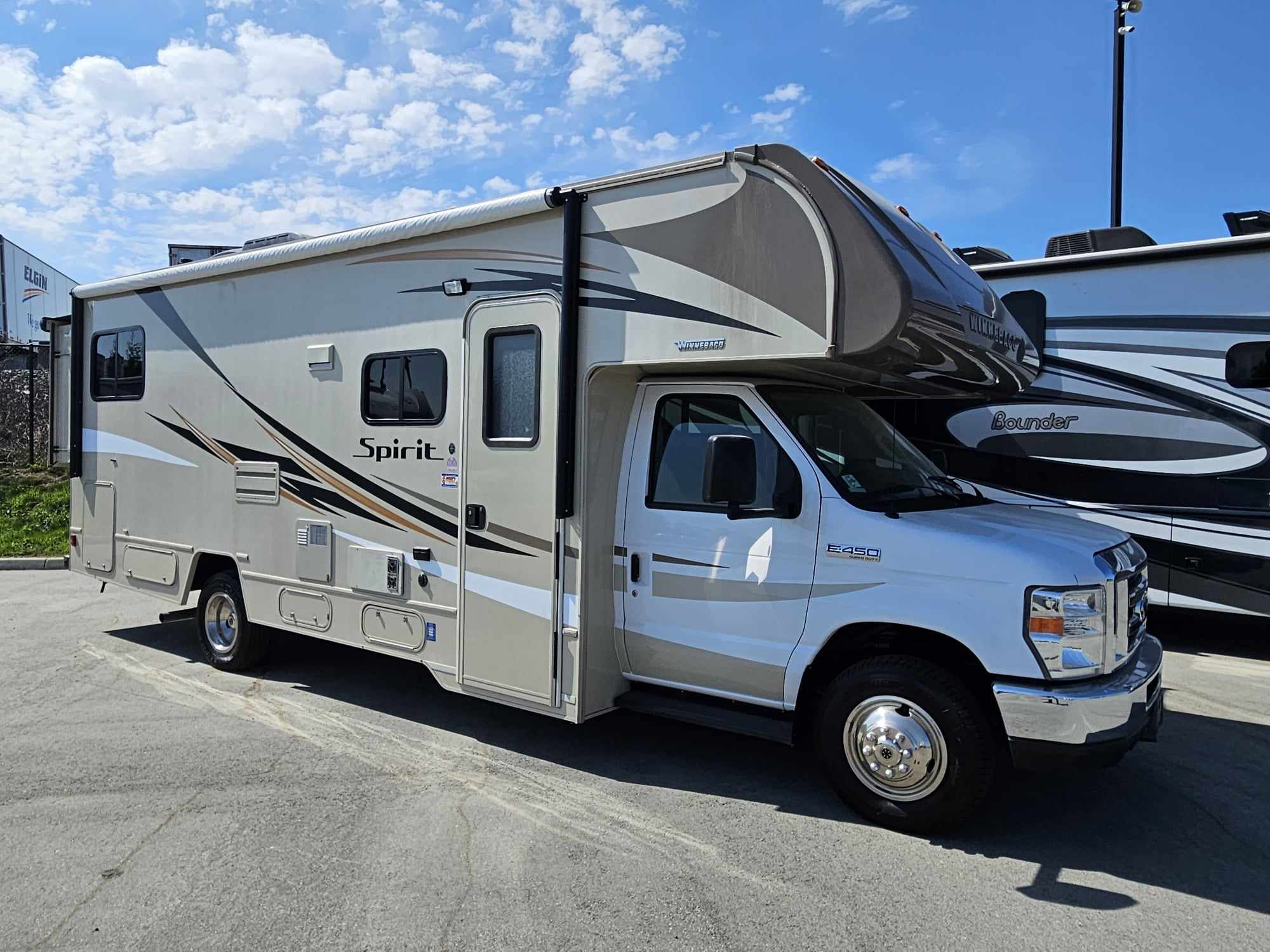 2018 Winnebago Spirit 26A