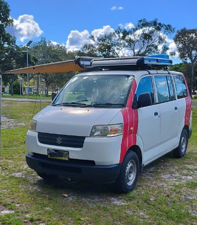 Van Suzuki APV 2008