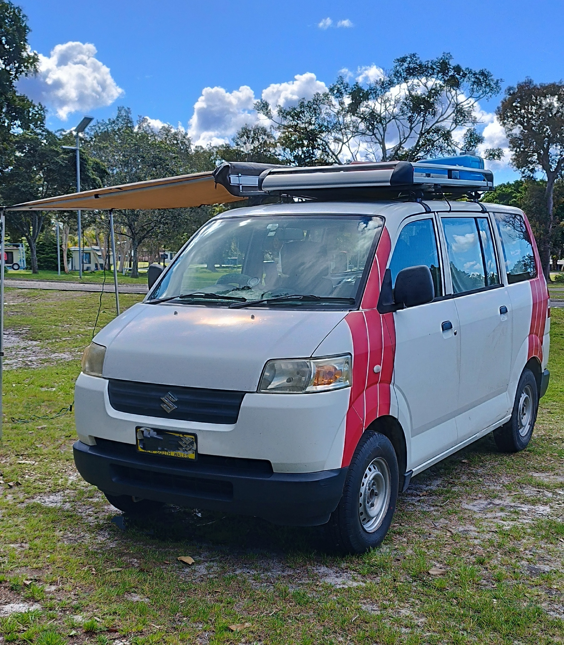 Van Suzuki APV 2008