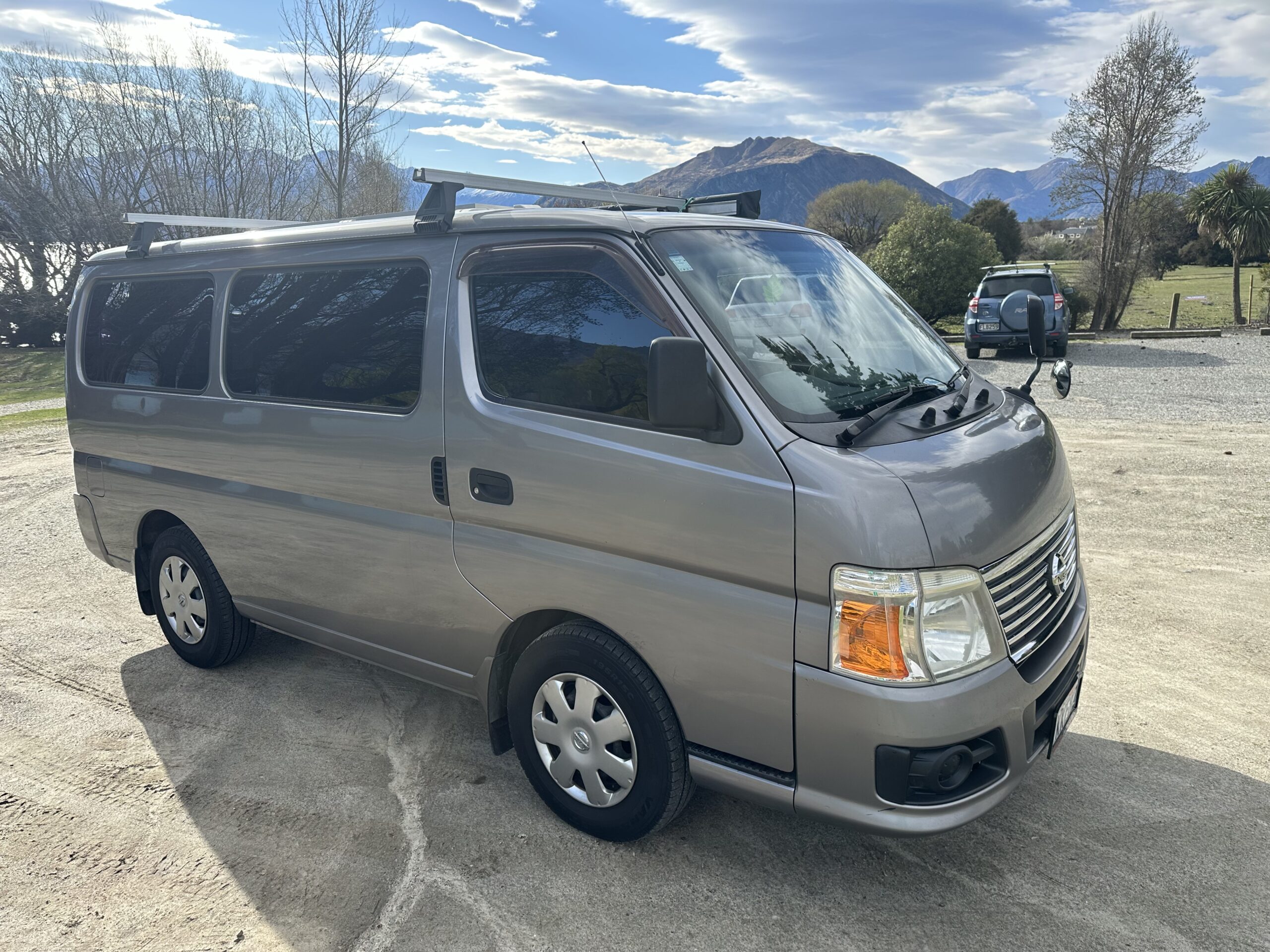 Nissan Caravan 2011