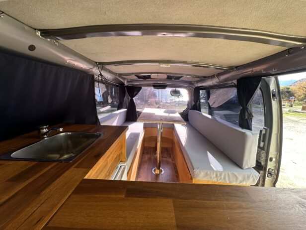 Nissan Caravan 2011