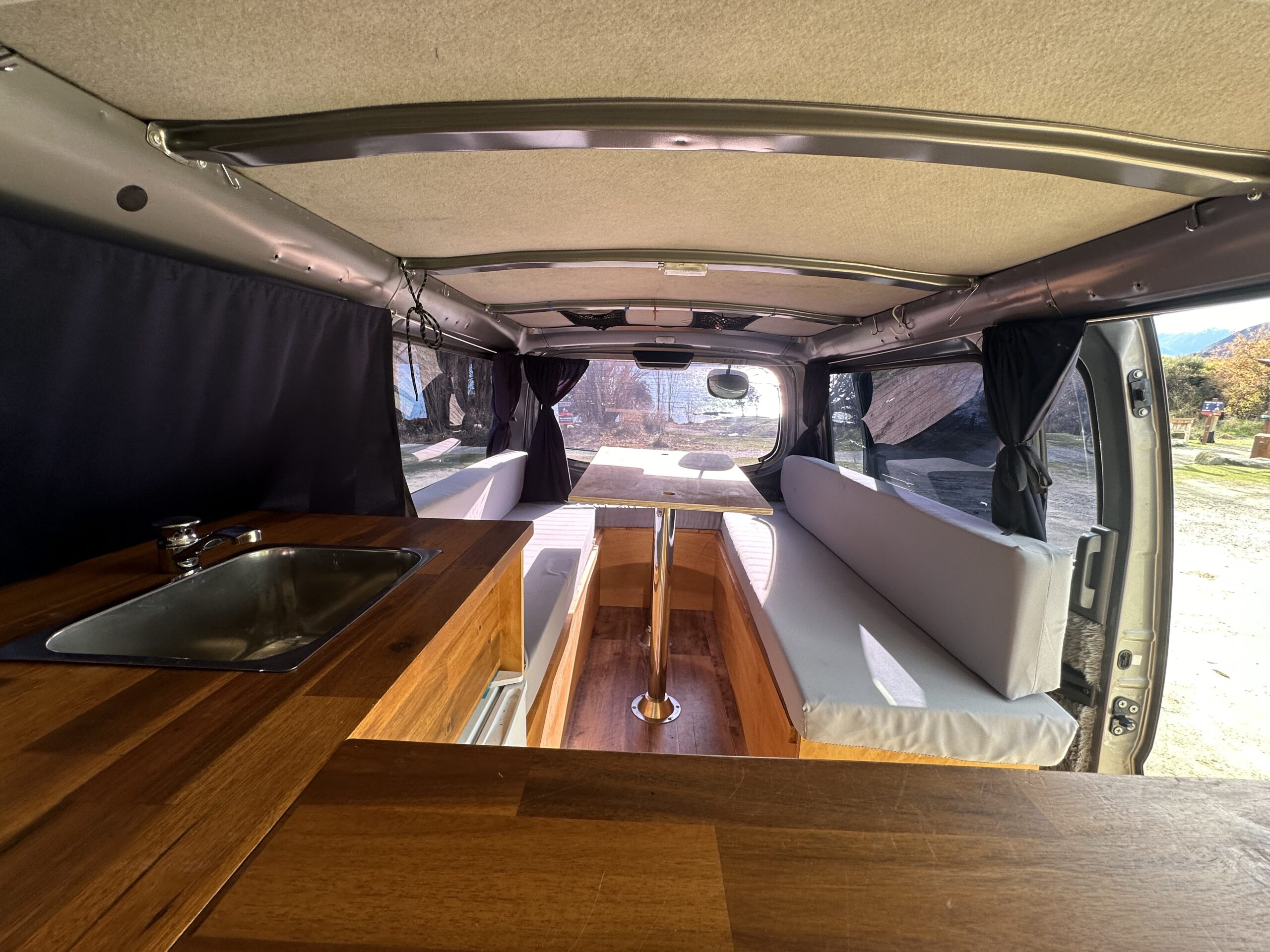 Nissan Caravan 2011