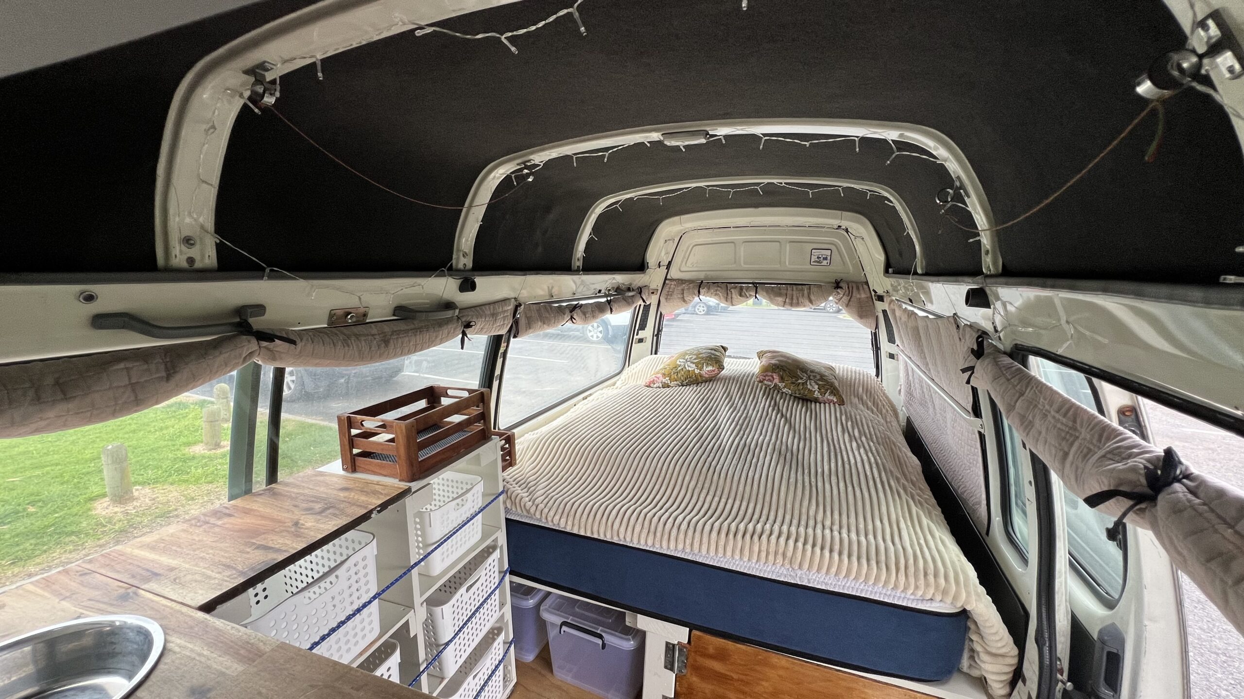 Toyota Hiace 1997 high roof long wheel