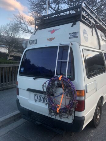 Toyota Hiace 1994 | High Roof | Solar Panel | Roof Rack
