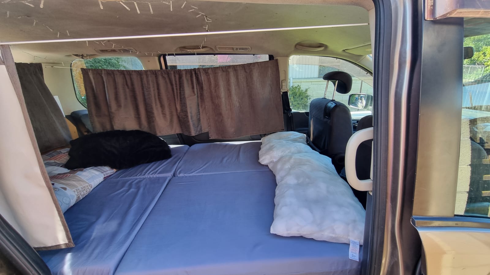 Campervan Nissan Serena
