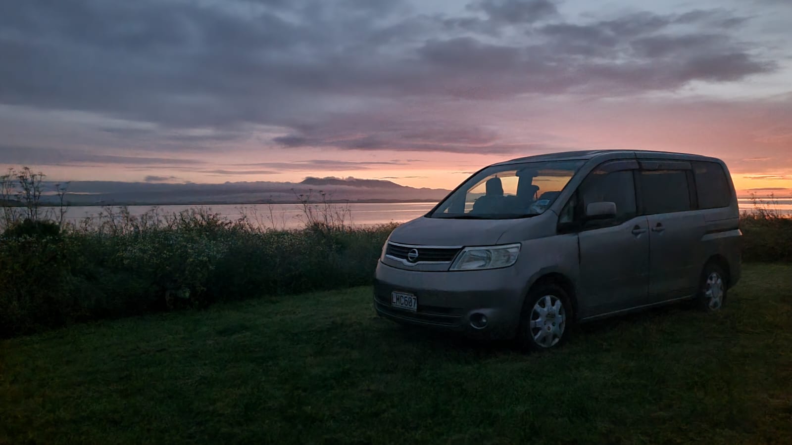 Campervan Nissan Serena