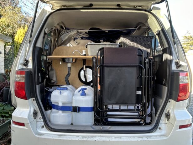 Toyota Alphard 2004