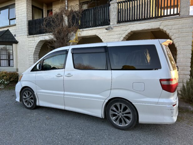 Toyota Alphard 2004
