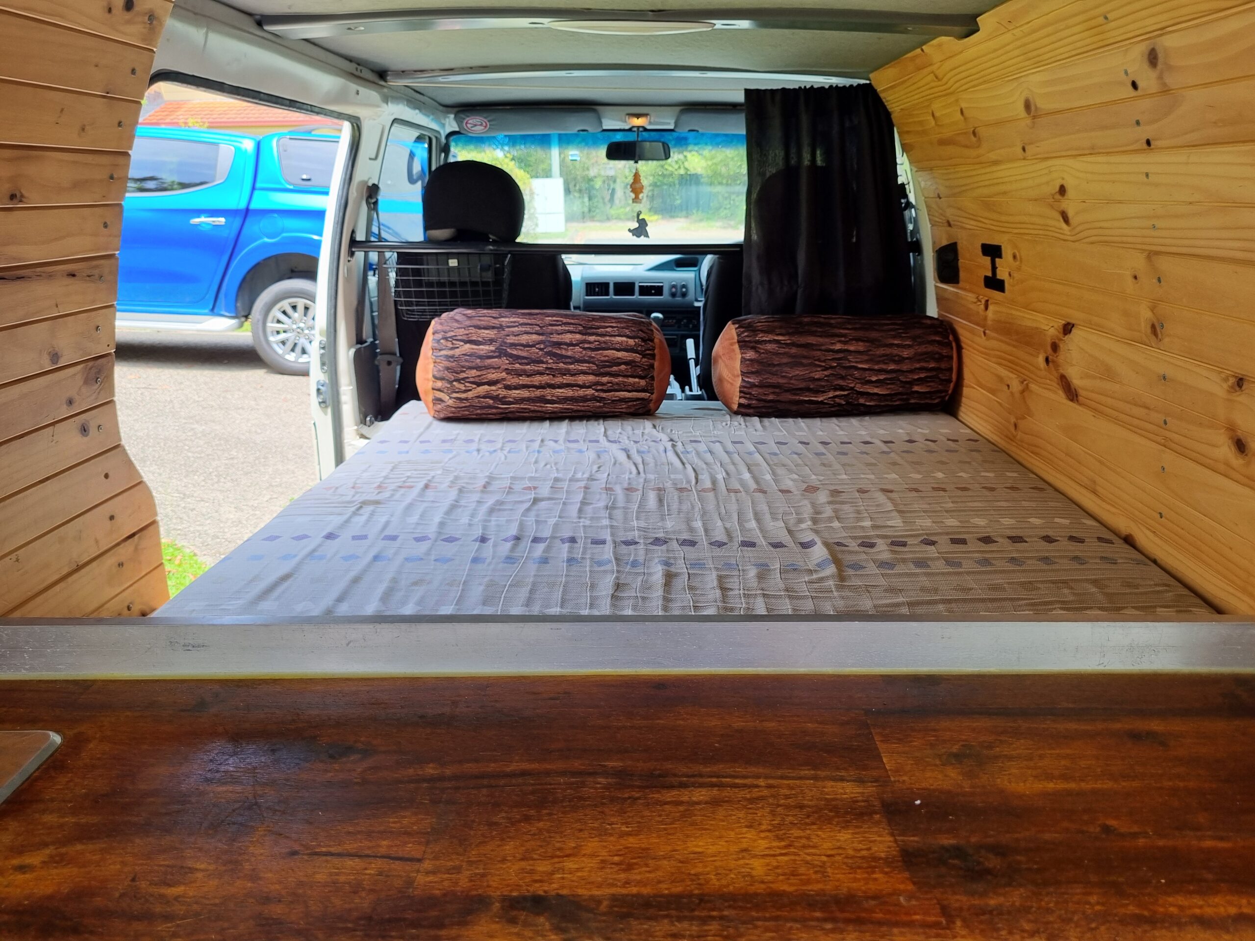 Mitsubishi express camper runs on petrol & LPG