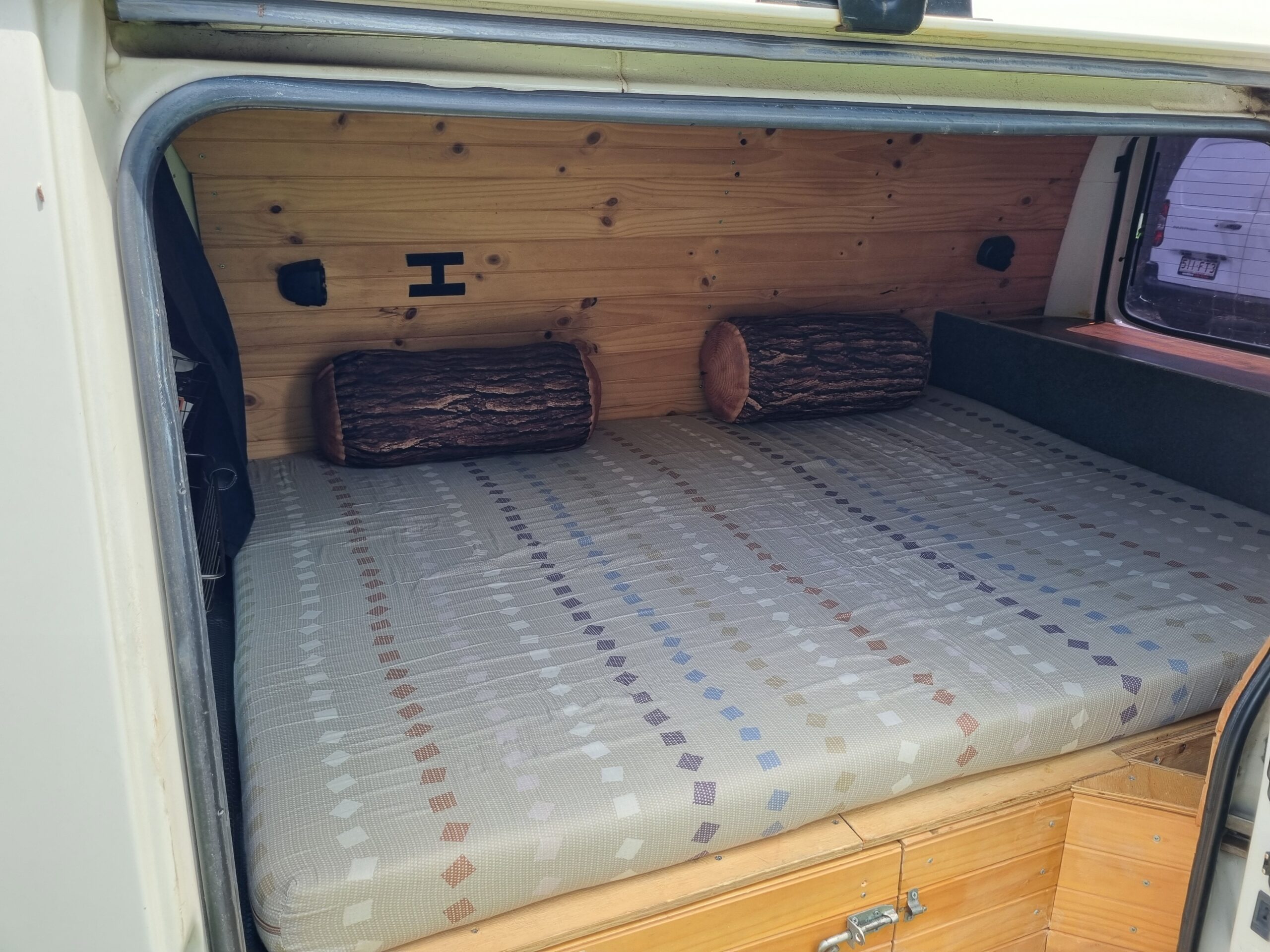 Mitsubishi express camper runs on petrol & LPG