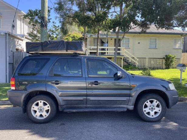 2004 Ford Escape XLS + full camping set up