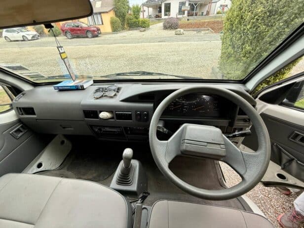 MITSUBISHI L300 LWB – 2014 – 132 000 KM – GREEN WARRANT