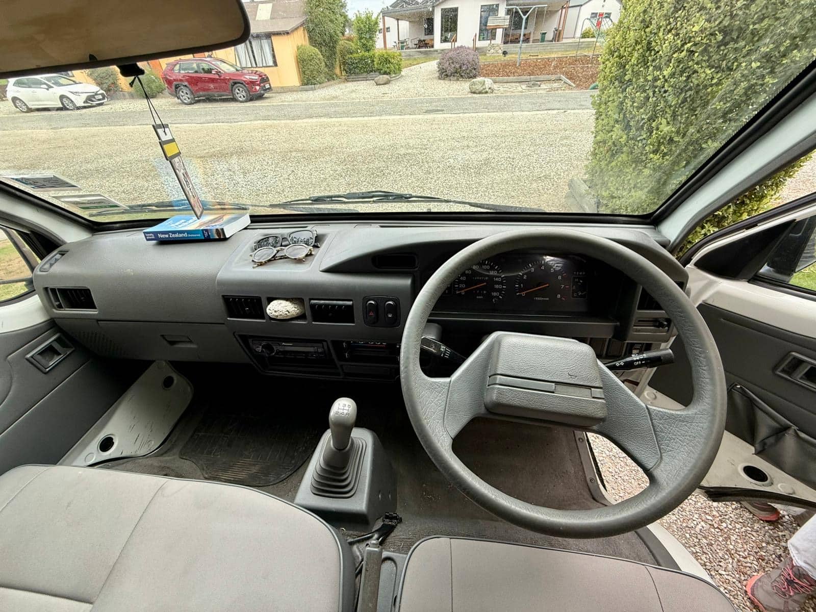 MITSUBISHI L300 LWB – 2014 – 132 000 KM – GREEN WARRANT