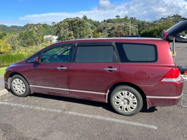 Honda Odyssey 2004 – Self Contained