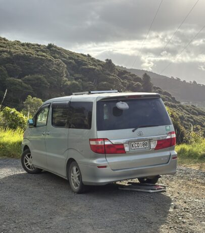 TOYOTA Alphard – fully equipped