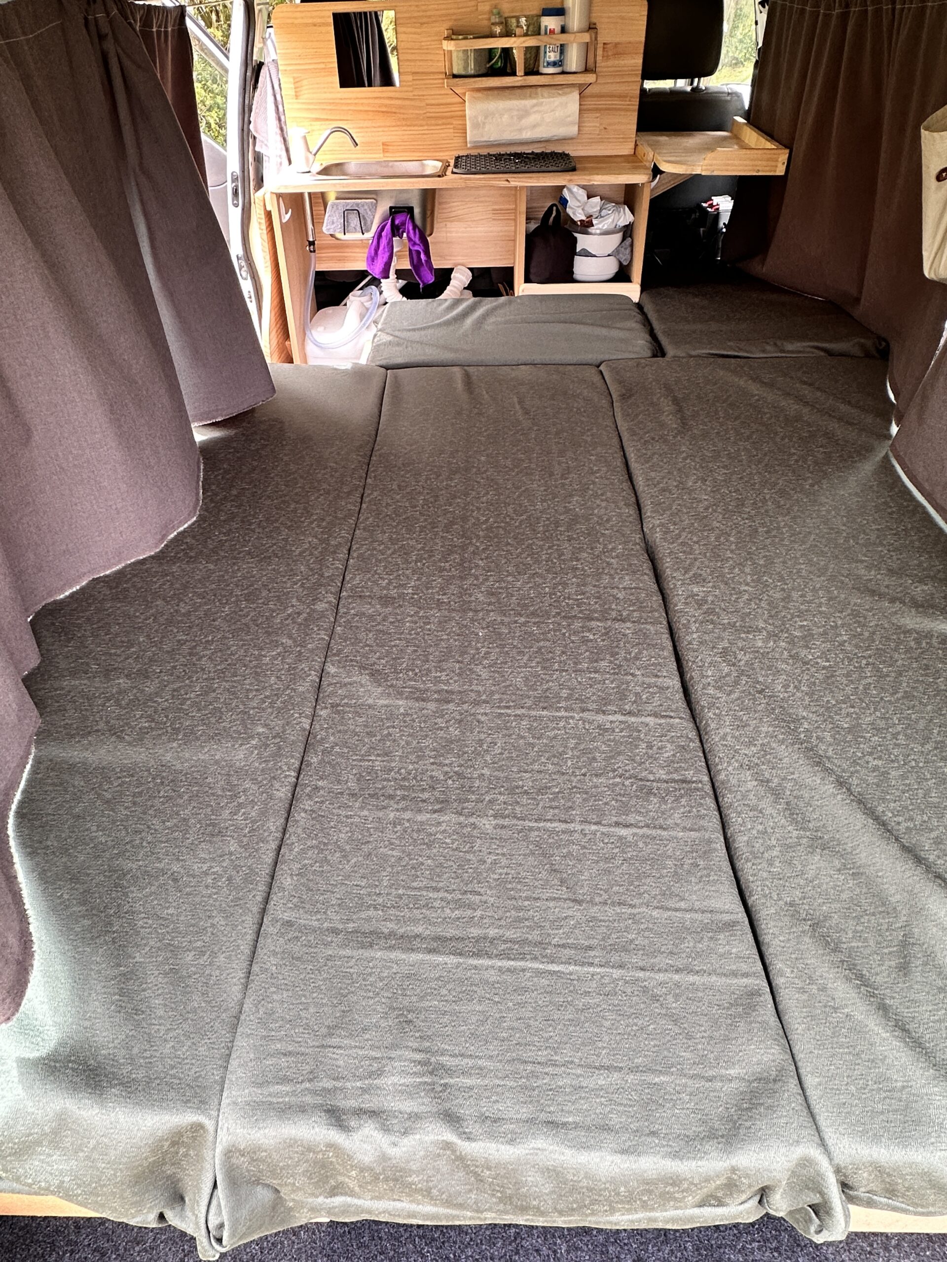 Nissan Vanette Campervan 2012 available in AKL, new Service, Ready to go with second battery