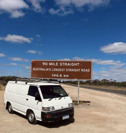 Mitsubishi Express Van