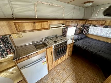 Jayco Pop Top caravan 1988 Original annex