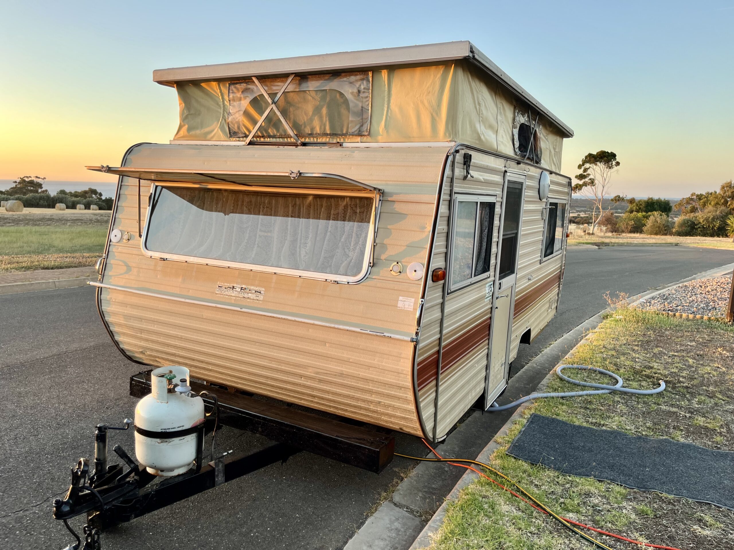 Jayco Pop Top caravan 1988 Original annex