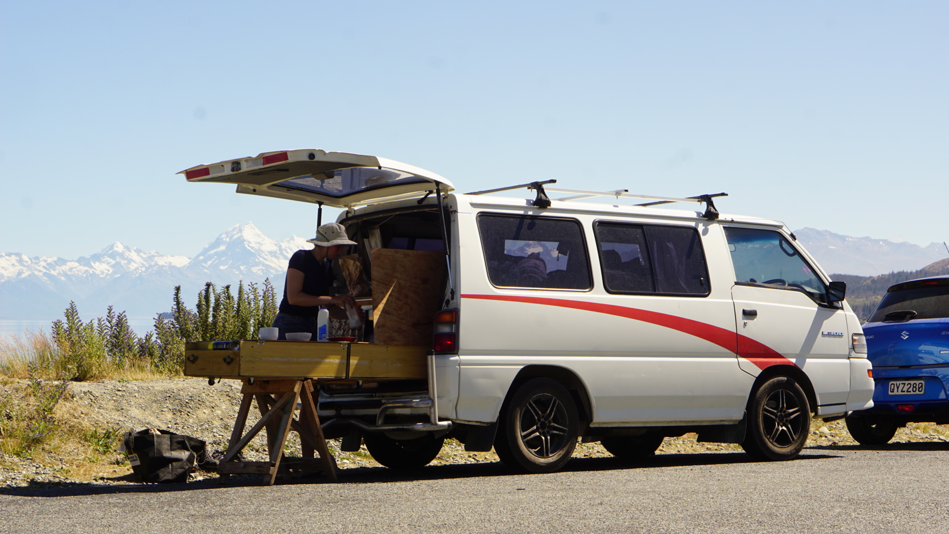 SELF CONTAINED MITSUBISHI L300