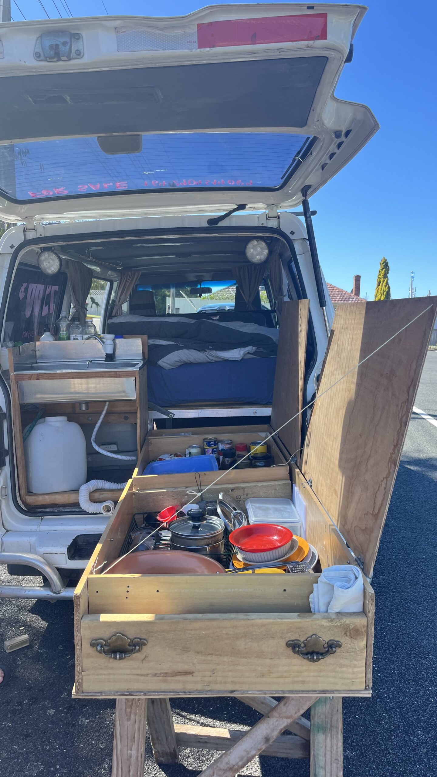 SELF CONTAINED MITSUBISHI L300