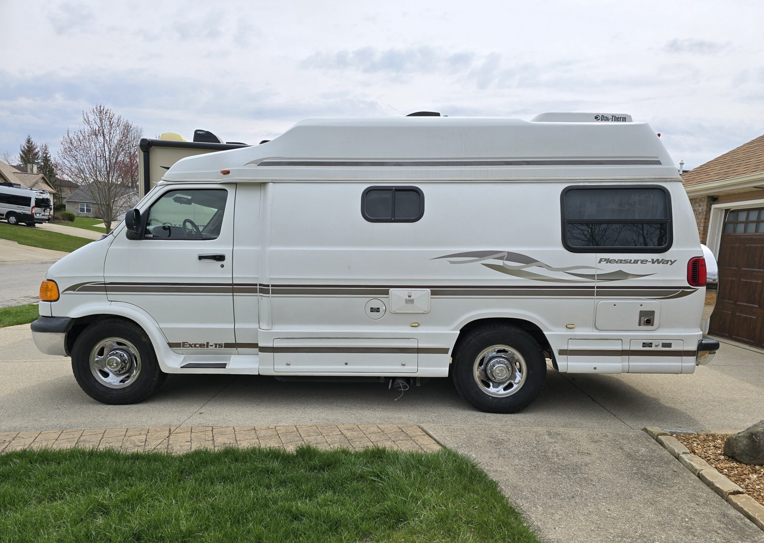 2001 Pleasure Way Excel TS