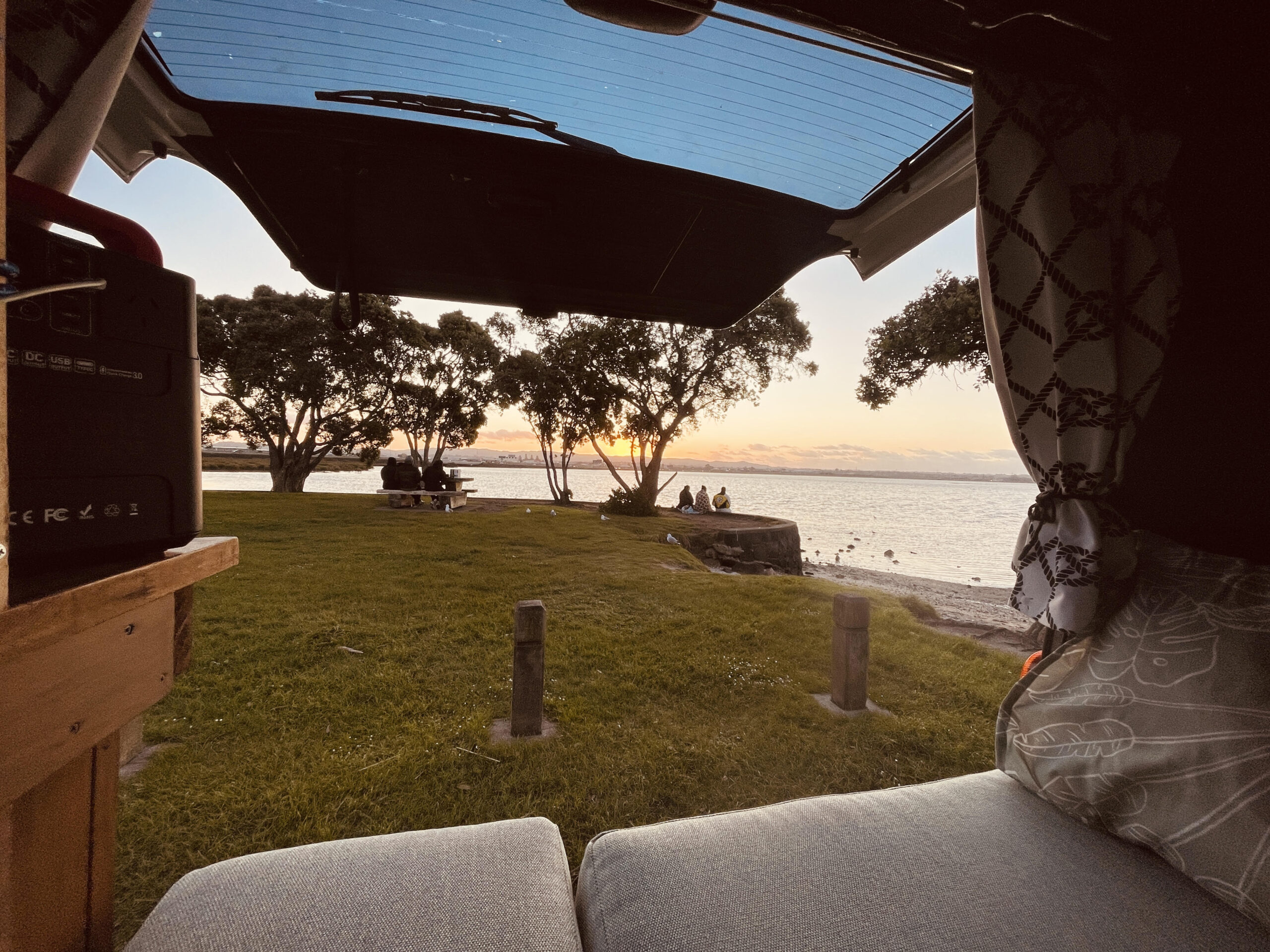 Toyota Hiace 1999 “Olive”
