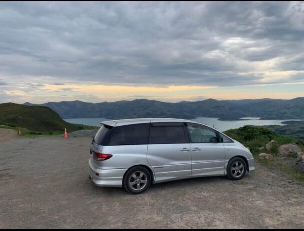 05 Toyota Estima