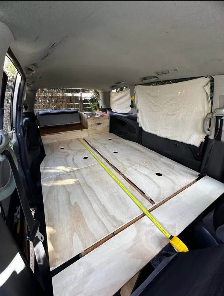 05 Toyota Estima