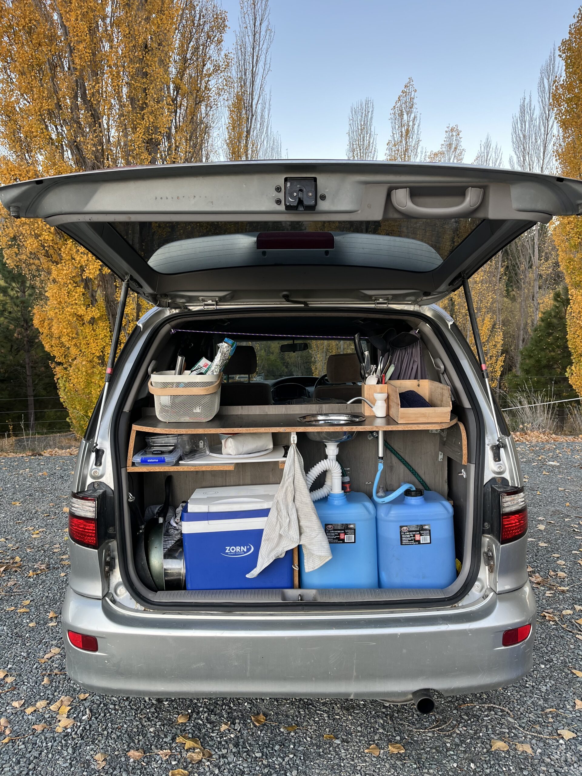 Self contained Toyota Estima