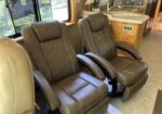 2004 Foretravel U295
