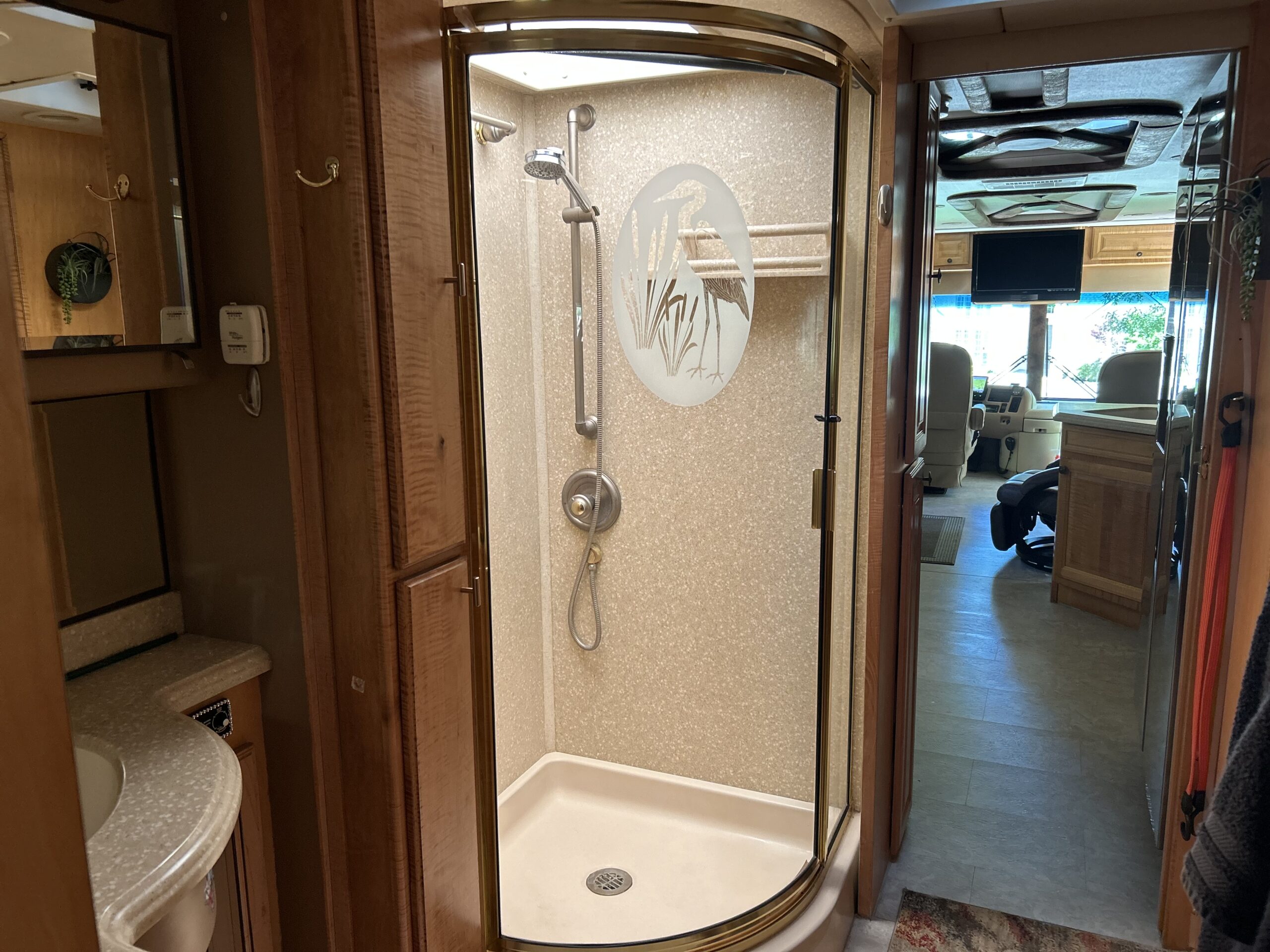 2004 Foretravel U295